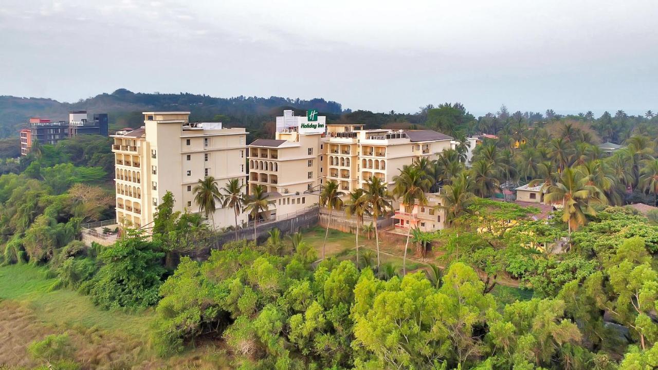 Holiday Inn Goa Candolim Esterno foto